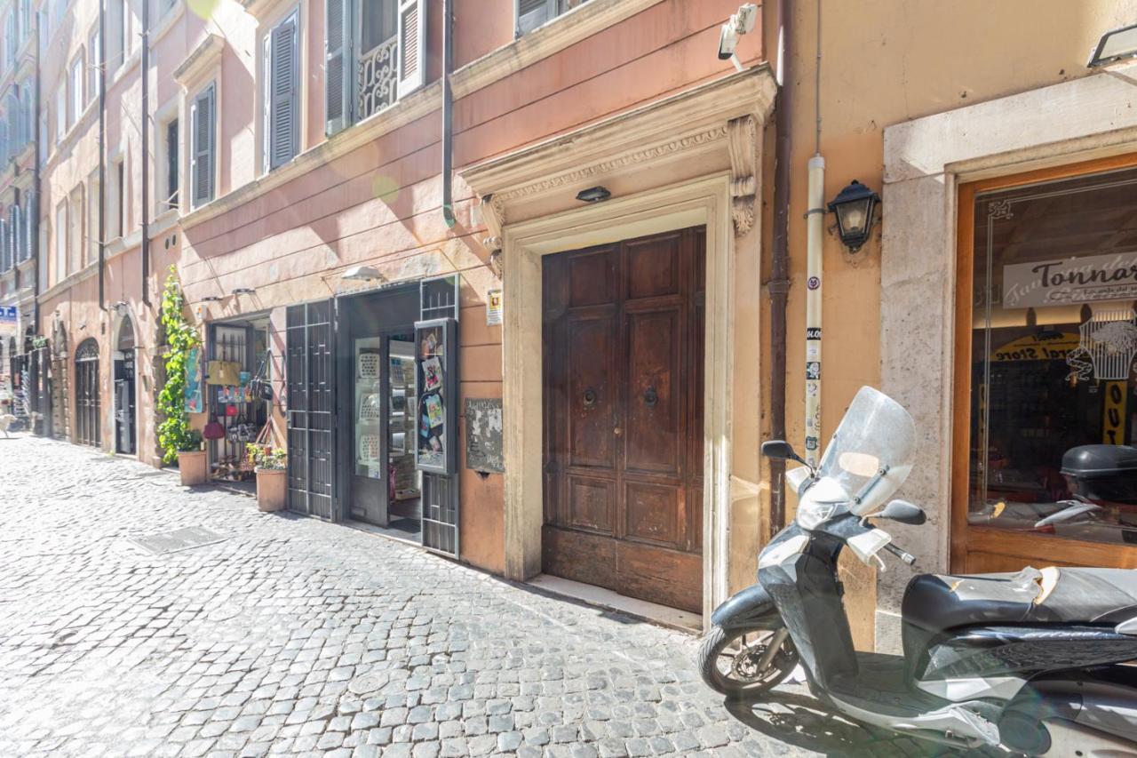 Mosaic Trastevere Silver Apartment - Top Collection Rome Bagian luar foto